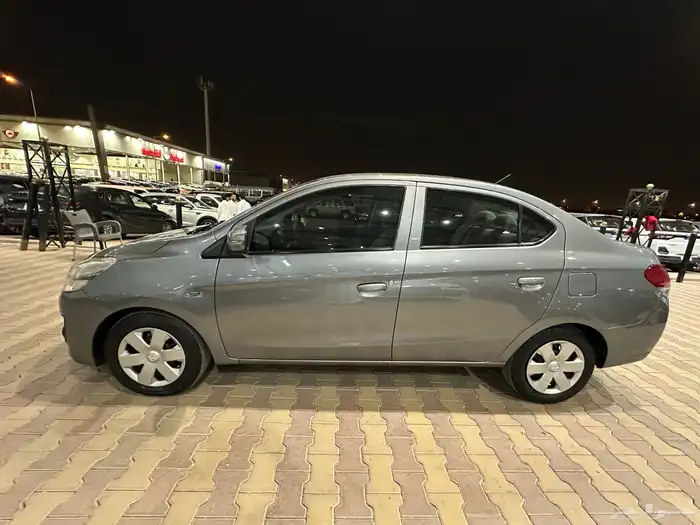 ميتسوبيشي اتراج موديل 2020 نظيف 4