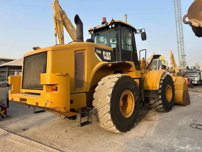 شيول CAT 966H موجود في الامارات 1