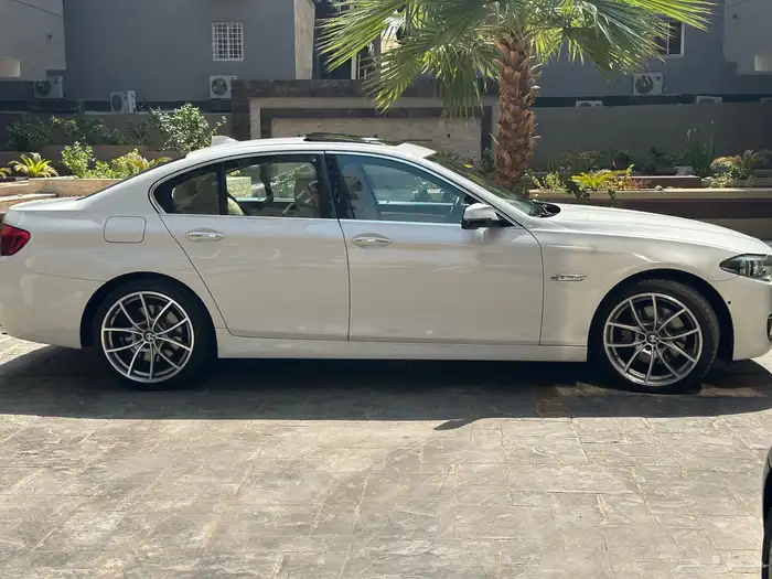 للبيع BMW 550i موديل 2014 2