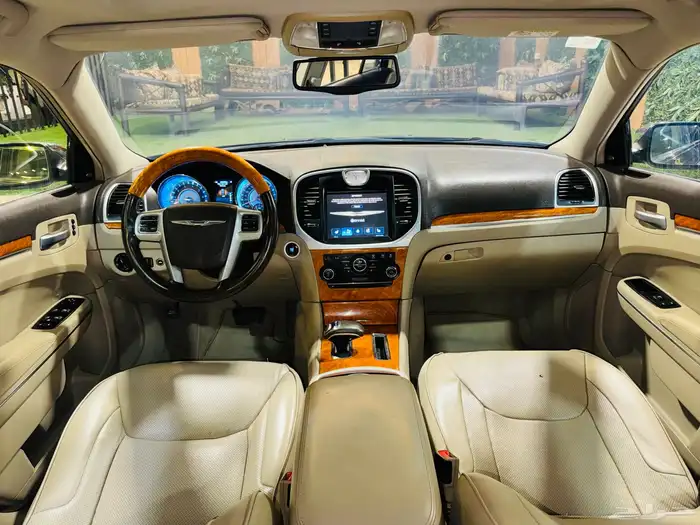 كرايزلر V6 2014 فل كامل (بحاله ممتازه) 5