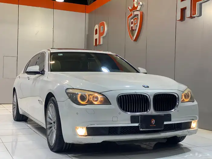 بي ام دبليو 730Li 2011 بحالة نظيفة 2