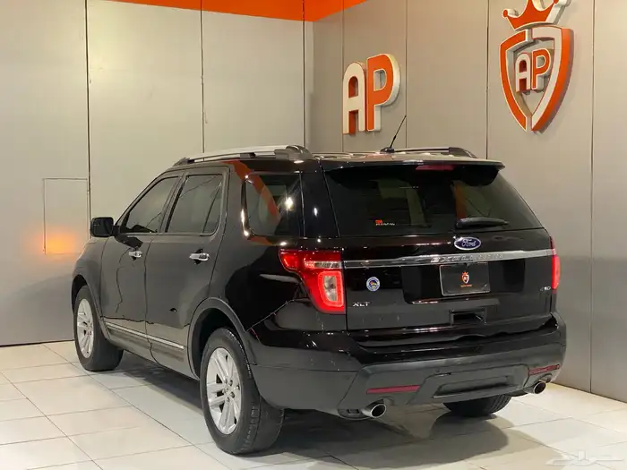 فورد اكسبلور XLT 2013 بحالة نظيفة 7