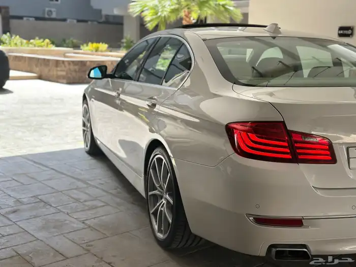 للبيع BMW 550i موديل 2014 8