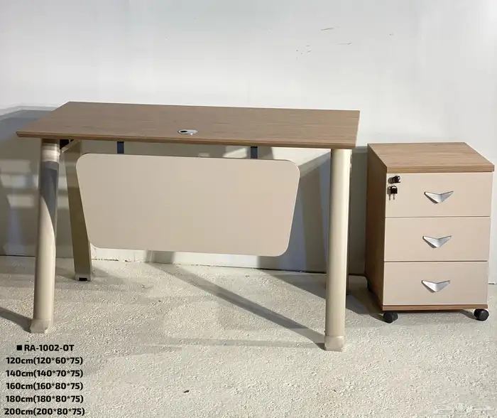 مكتب مع وحدة أدراج وسكرتارية 4