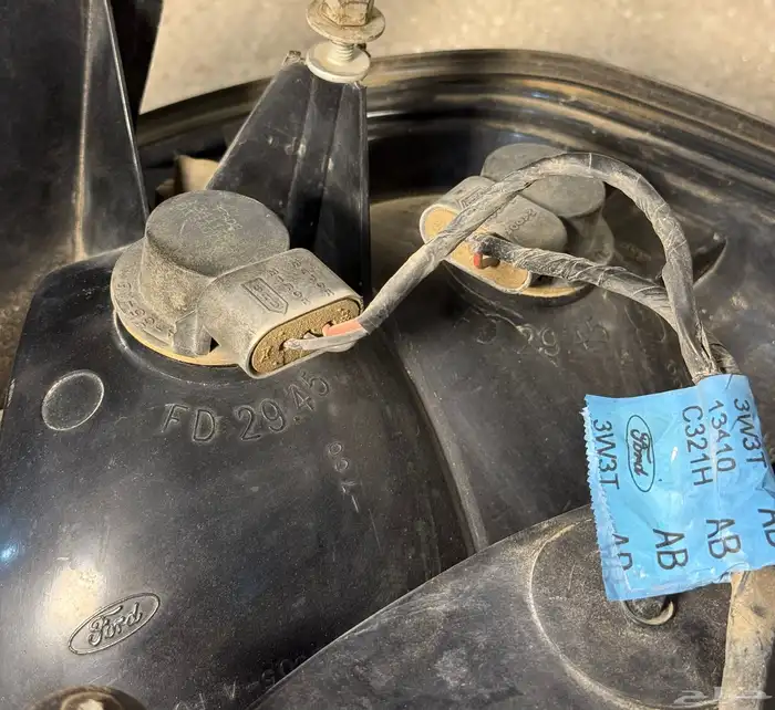 اسطب فورد كراون فكتوريا بوليسي 2010 1