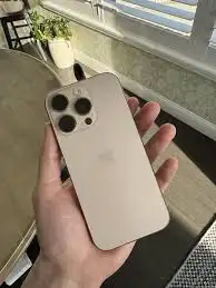 hآيفون 16 برو256 GB ذهبي عليه ضمان وحالته فوق الممتازة 1