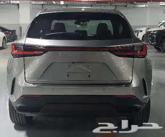 لكزس NX 350 AA 2025 بنزين سعودى تيتانيوم ورمادي 4