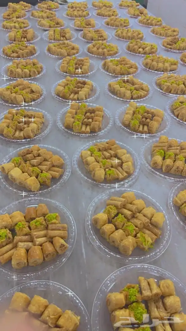 حلويات سورية حلاوة جبن وبقلاوة سورية 1