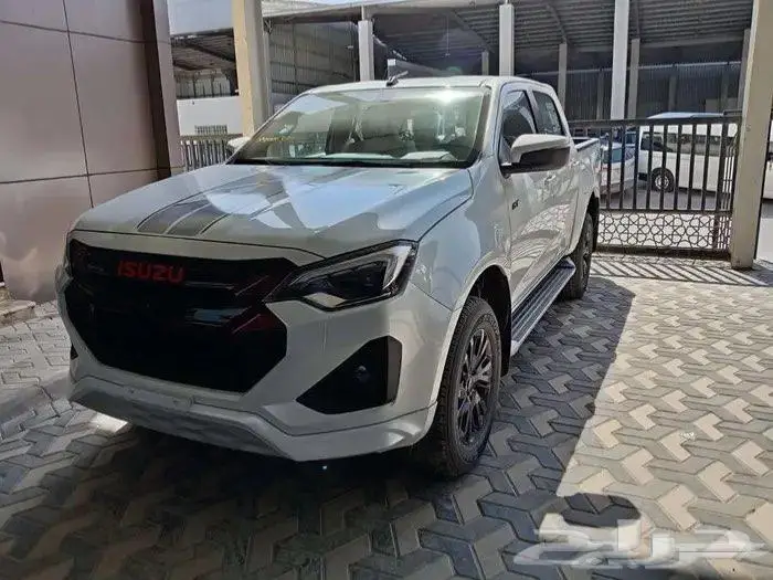 اسوزو دماكس GT 2025 0