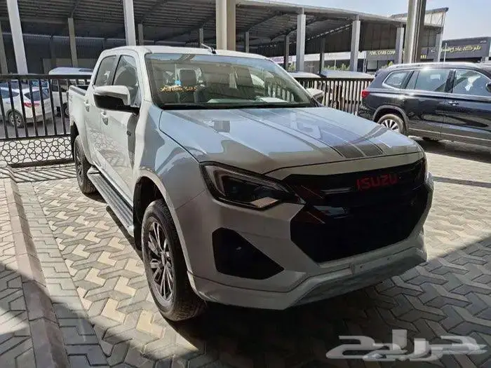 اسوزو دماكس GT 2025 1