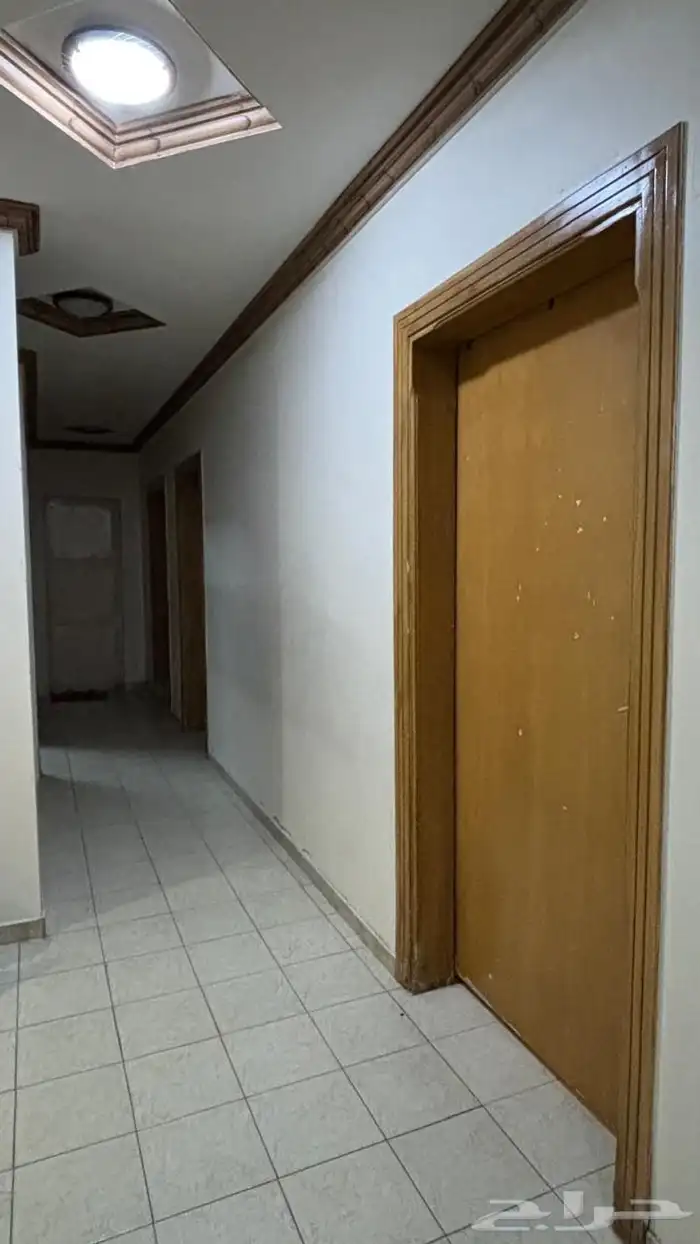 شقه للبيع بالدور ارضي حي اليرموك 1