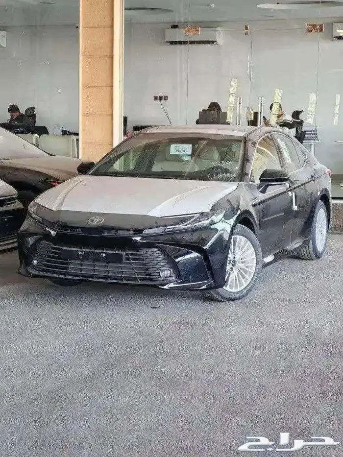 كامري E PLUS هايبرد سعودي 2025 متوفر لدى الحسن 2
