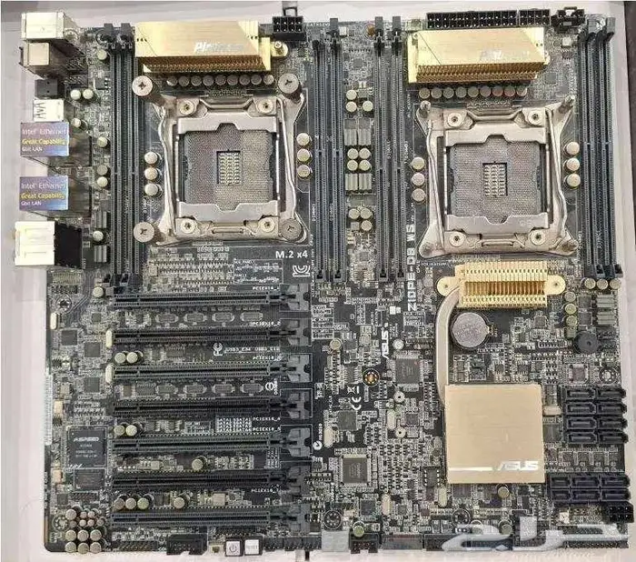 للبيع قطع كمبيوتر احترافية   محطة عمل Workstation 0