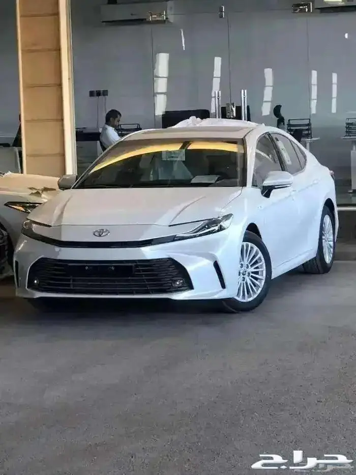 كامري E PLUS هايبرد سعودي 2025 متوفر لدى الحسن 1