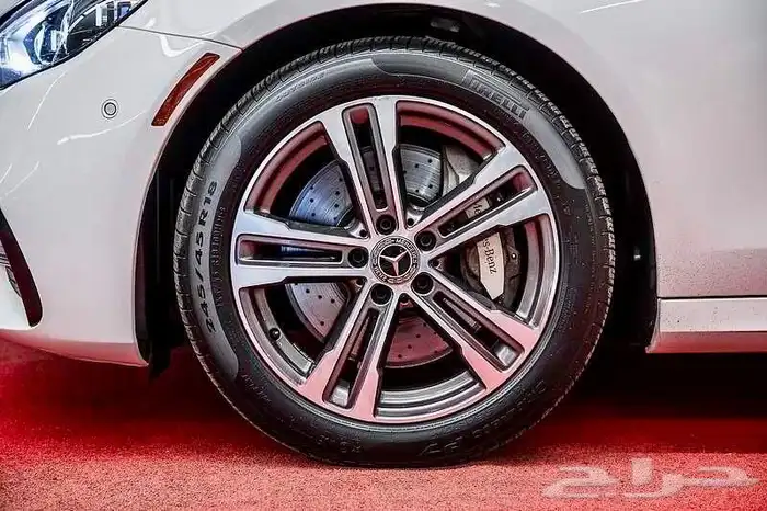 للبيع مرسيدس E450 موديل 2021 شبه اصفار وارد كندا 3
