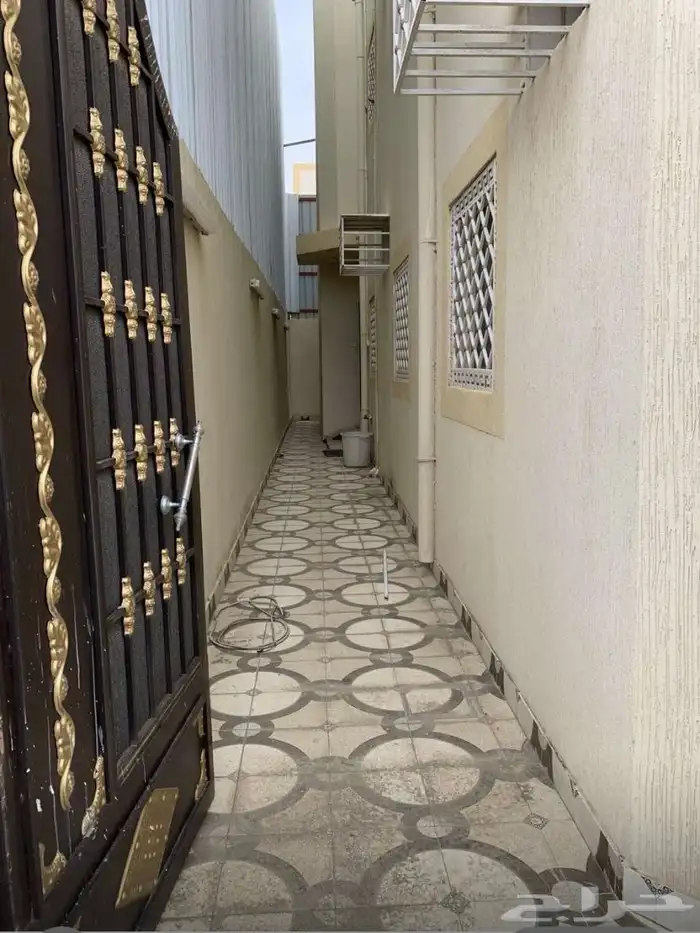 شقة نظيفة للإيجار   حي الجامعيين 4
