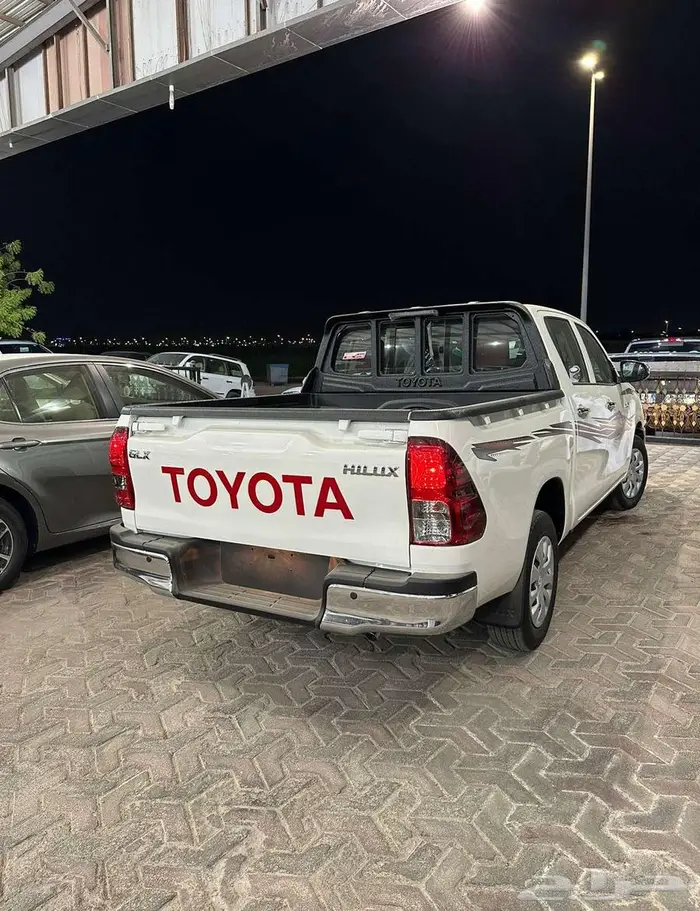 هايلوكس GLX بنزين 2024 سعودي 2