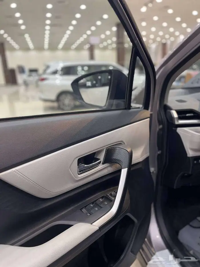 تويوتا فيلوز GLX 2025 4