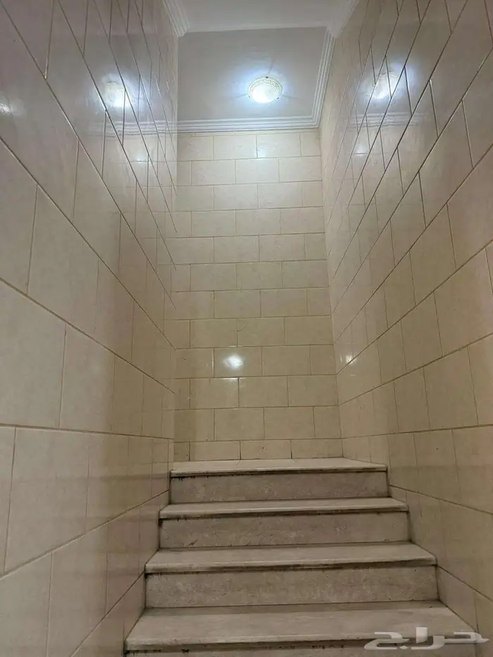 عمارة معروضة للإيجار بالكامل للشركات والمؤسسات في حي النسيم 19