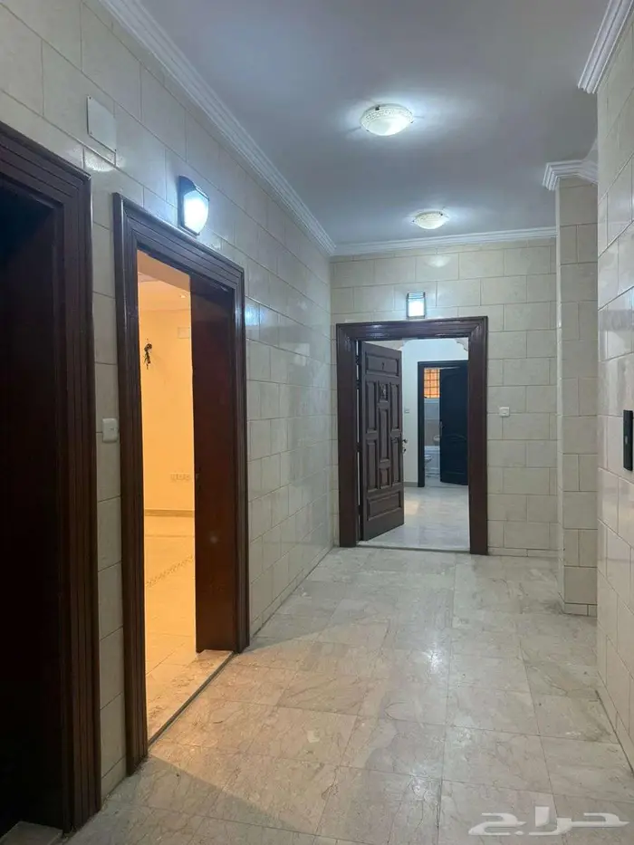 عمارة معروضة للإيجار بالكامل للشركات والمؤسسات في حي النسيم 9