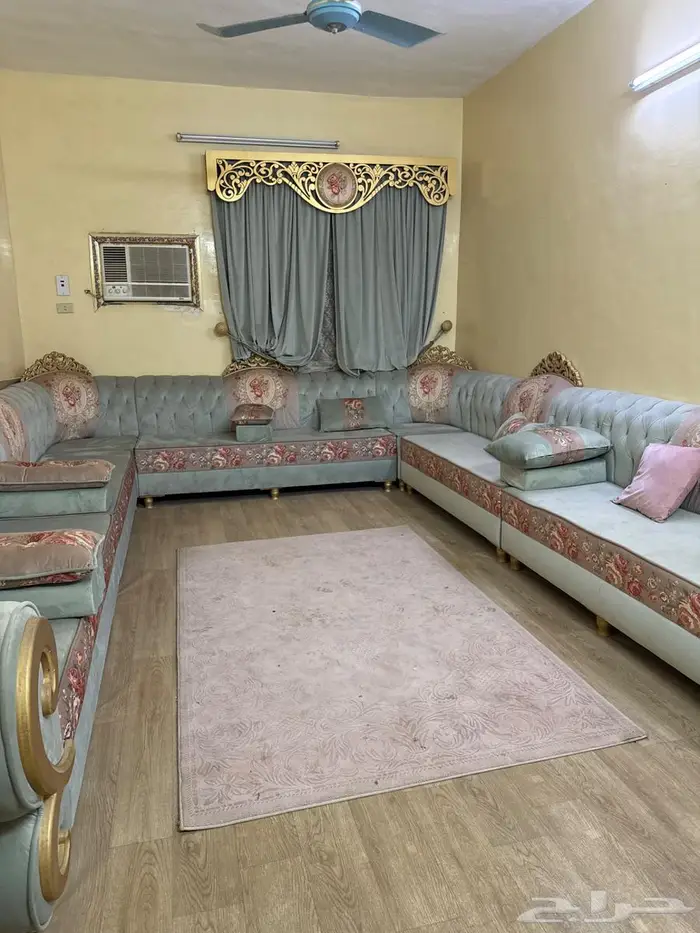 للبيع كنب 4