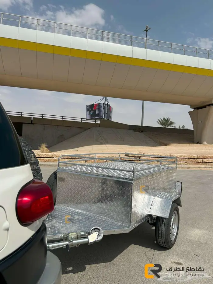 عربة قلص سحب للسفر 2