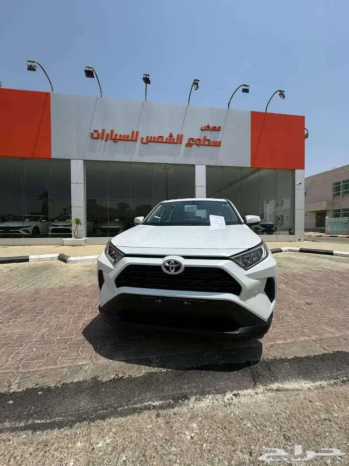 تويوتا راف فور LE بنزين دفع رباعي 2025 1
