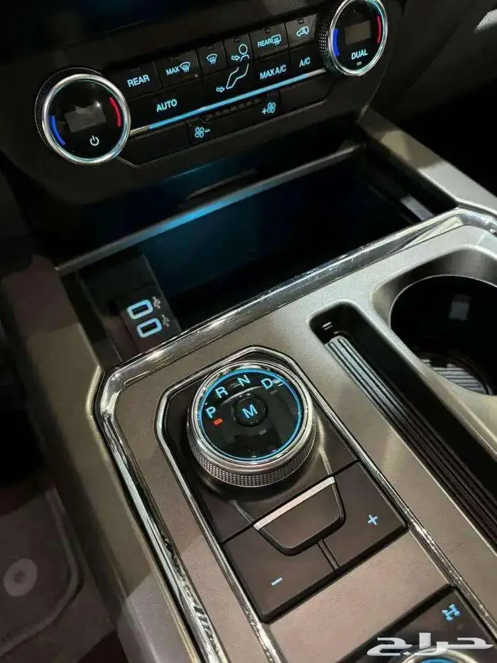 للبيع فورد اكسبديشن 2019 دبل سعودي وارد الجزيره 40