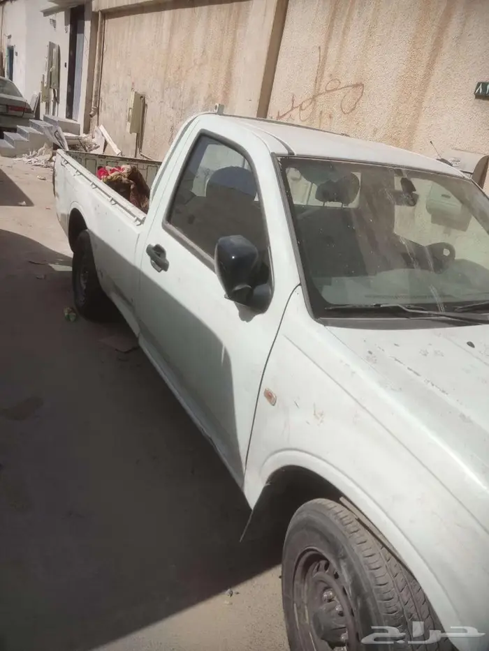 سيارة اونيت ايسوزو 2006 3