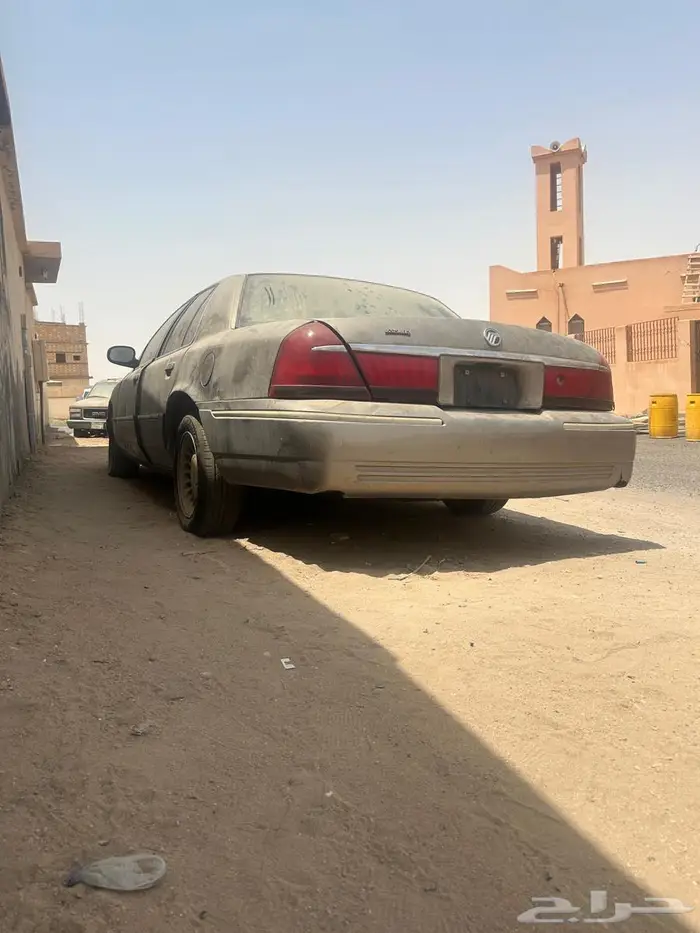 فورد جراند ماركيز 2001 7