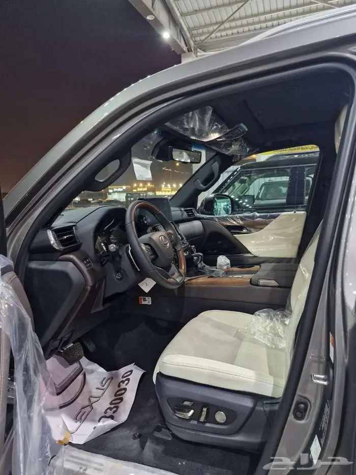 لكزس LX600 BB فل كامل 2025 6
