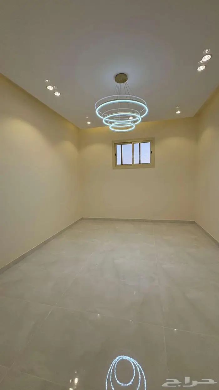 ملحق للبيع بحي اليرموك ( مصعد - سطح خاص كبير - مطبخ راكب ) 3