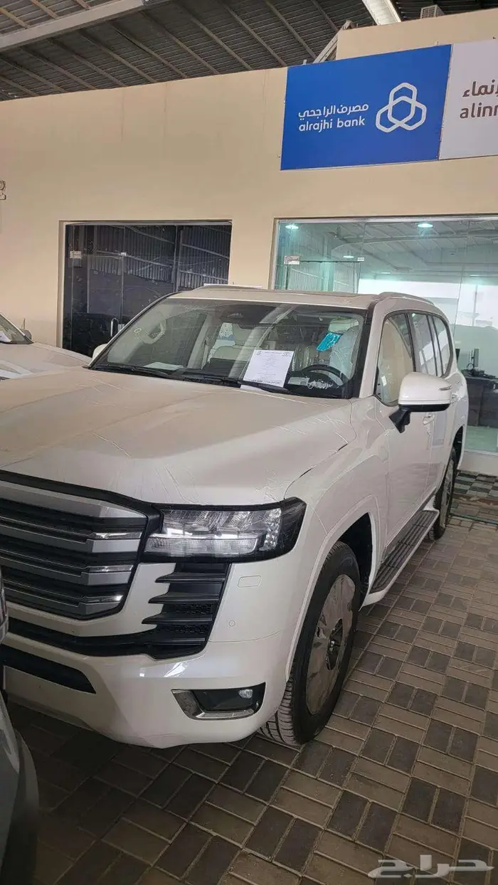 تويوتا لاندر كروزر 4 GXR 2025 (كاش اقساط) 9