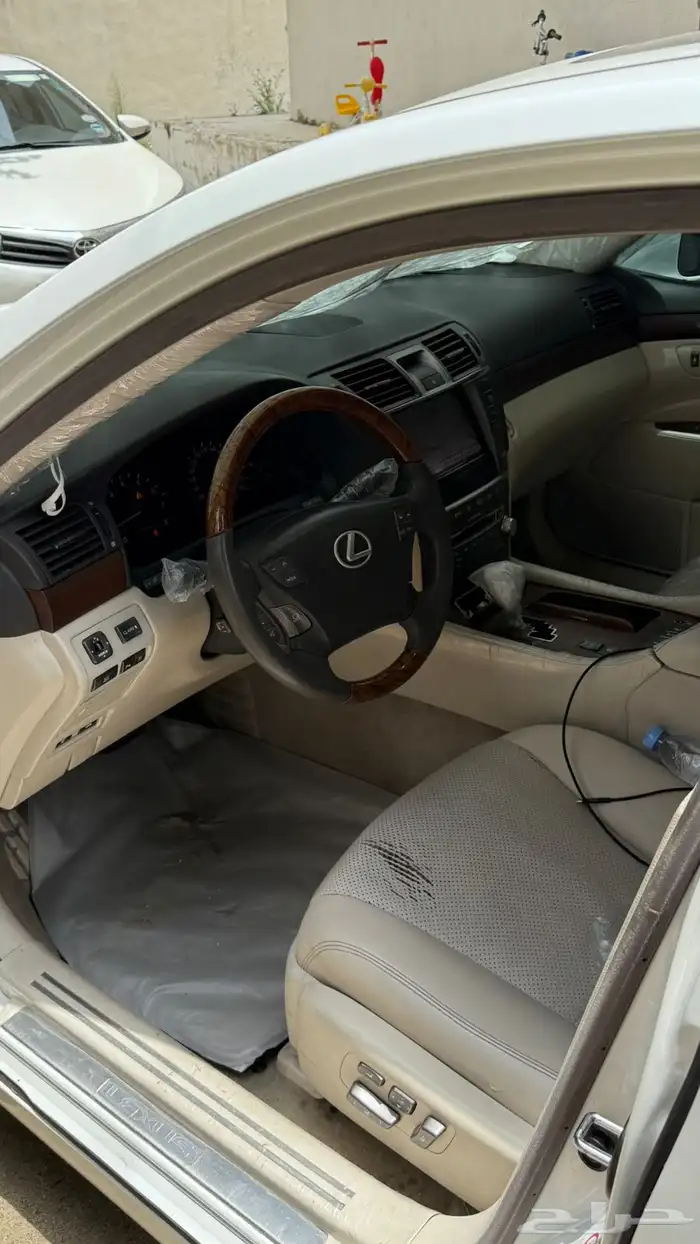 لكزس LS460L 2012 7