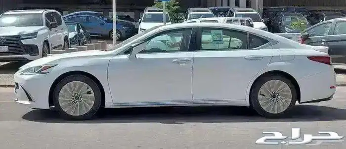 لكزس ES350 نص فل بريمي 2025 للكاش والاقساط 2
