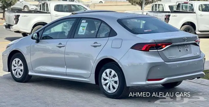 كورولا 2025   فئات XLI 2.0 و 1.5 بجميع أنواعها 4