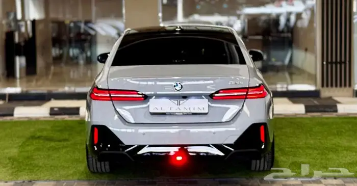 بي ام دبليو BMW 520i موديل 2024 M كت 3