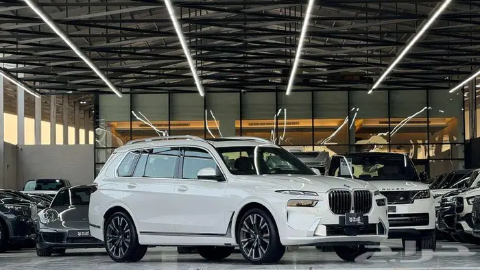 2023بي ام دبليو اكس BMW X7 1