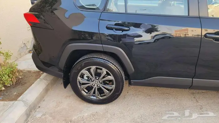 Toyota RAV4 LE  2024  13 000 Km  INSTALMENTS OR CASH. 14