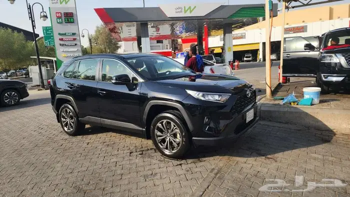 Toyota RAV4 LE  2024  13 000 Km  INSTALMENTS OR CASH. 11