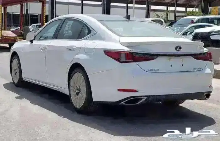 لكزس ES350 نص فل بريمي 2025 للكاش والاقساط 5