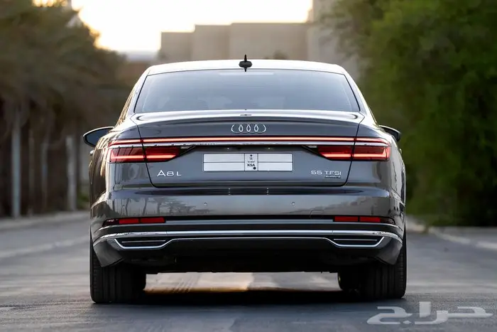 اودي A8L فل كامل A8L 55 TFSI فل كامل 2021 أول مالك 11