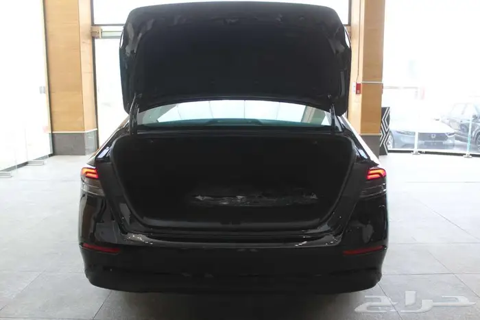 هوندا اكورد LX ستاندر 2025 عبدالله هاشم 6