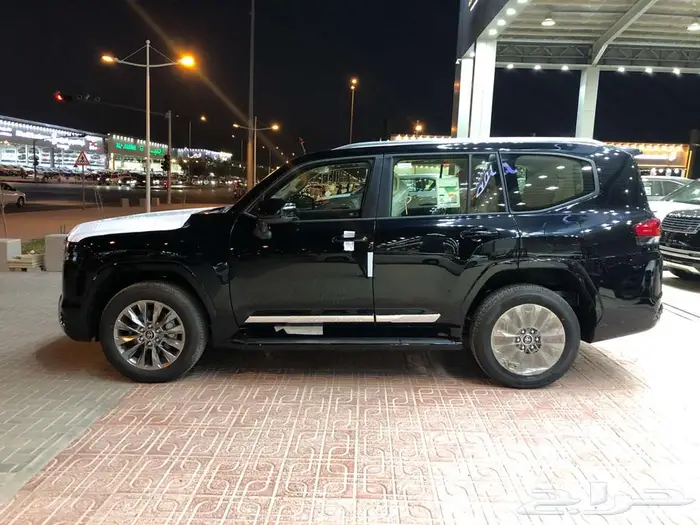 لاندكروزر GXR L4 بنزين موديل 2024 بطاقه جمركيه 4
