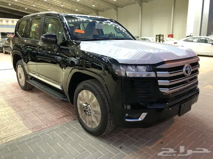 لاندكروزر GXR L4 بنزين موديل 2024 بطاقه جمركيه 1