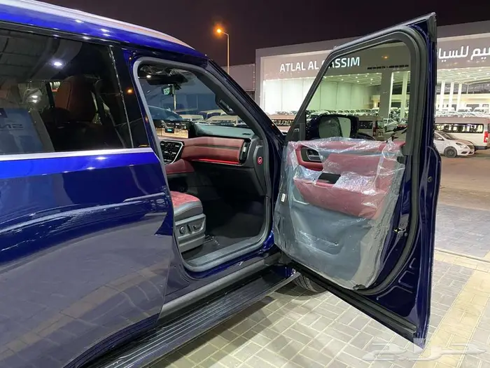 نيسان باترول بلاتنيوم 2025 ازرق غامق سعودي ماشيه 7500كم 29