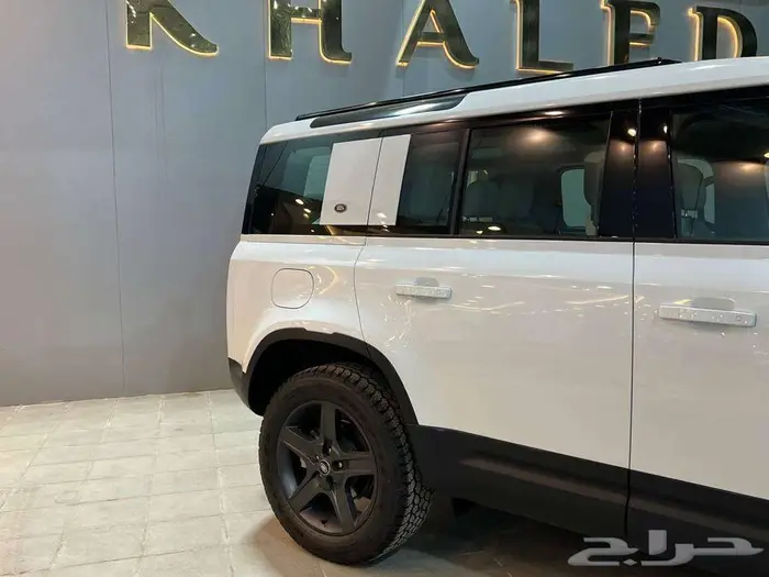 لاند روفر ديفيندر SE300 Lموديل 2025 كاش و اقساط 3