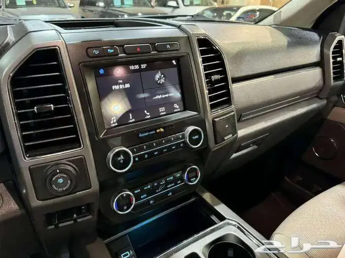 للبيع فورد اكسبديشن 2019 دبل سعودي وارد الجزيره 41