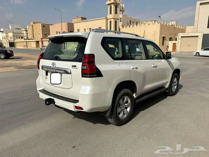2022 Toyota Prado Land cruiser TX-L with 4x4 (Diesel) 6