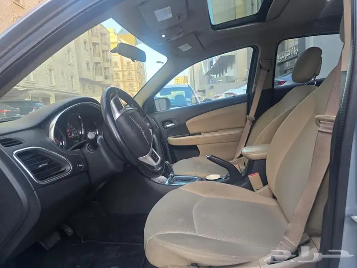 كرايزلر C200 موديل 2012 فل كامل 4 سلندر ( ماشيه 220 الف) 4